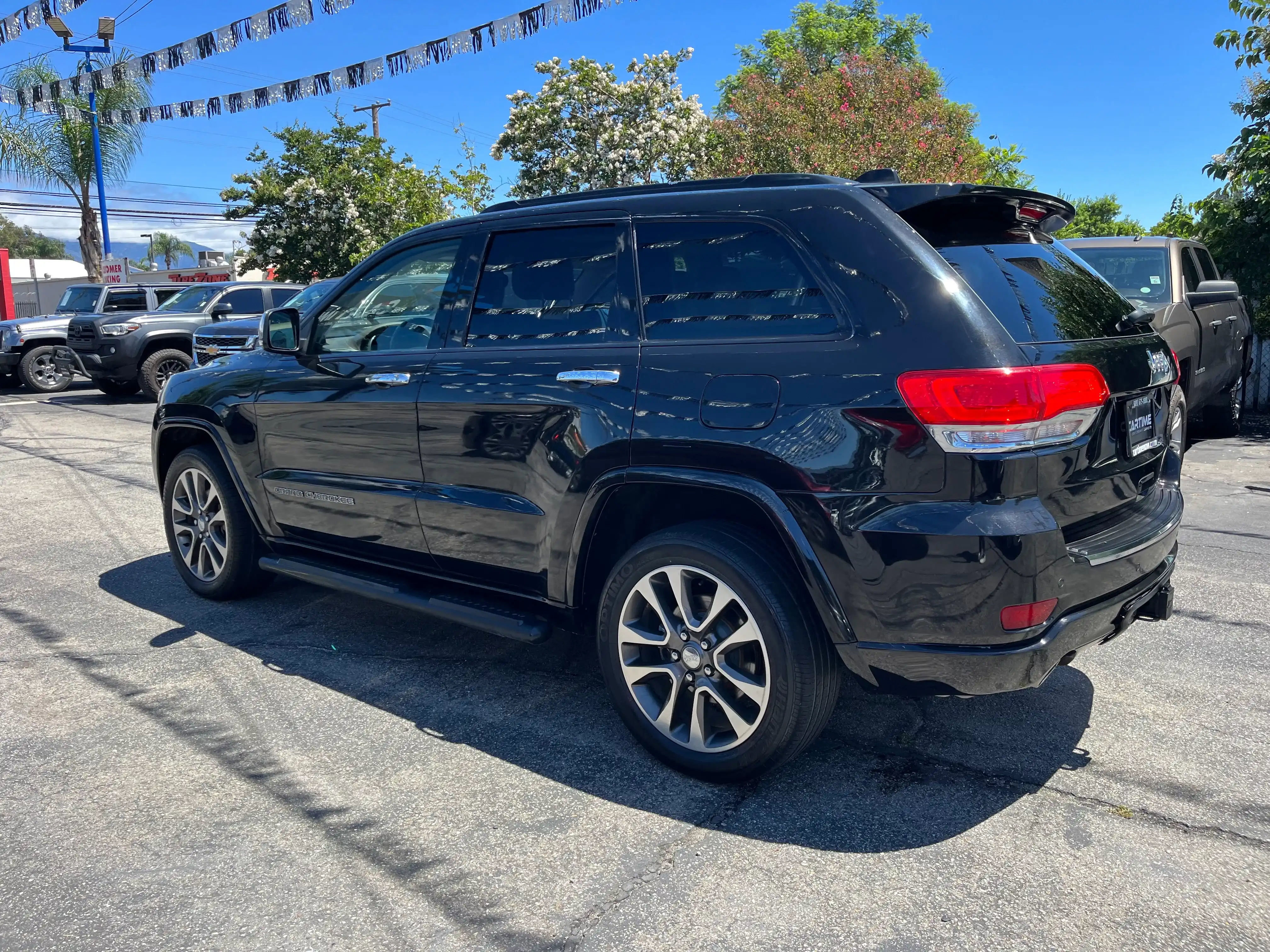 Vehicle image 16 of 57