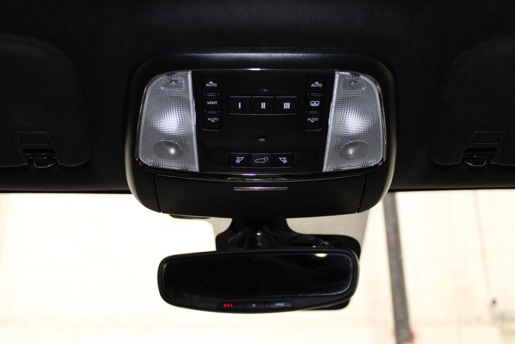 Vehicle image 26 of 49