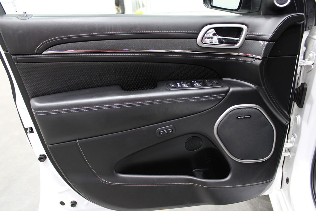 Vehicle image 15 of 49