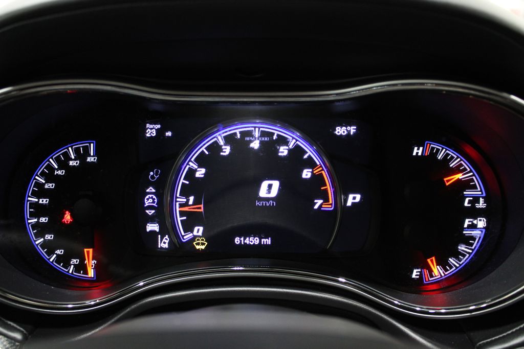 Vehicle image 25 of 49