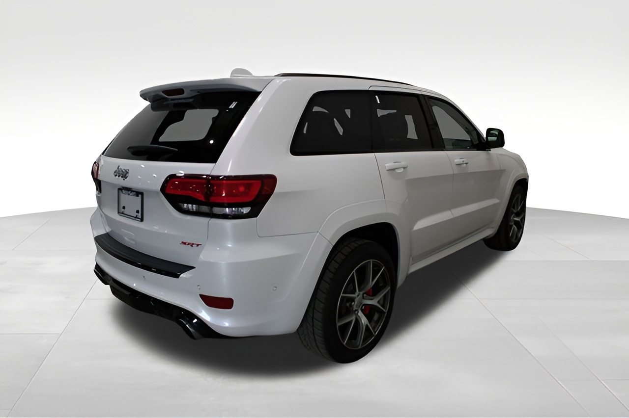 Vehicle image 47 of 49