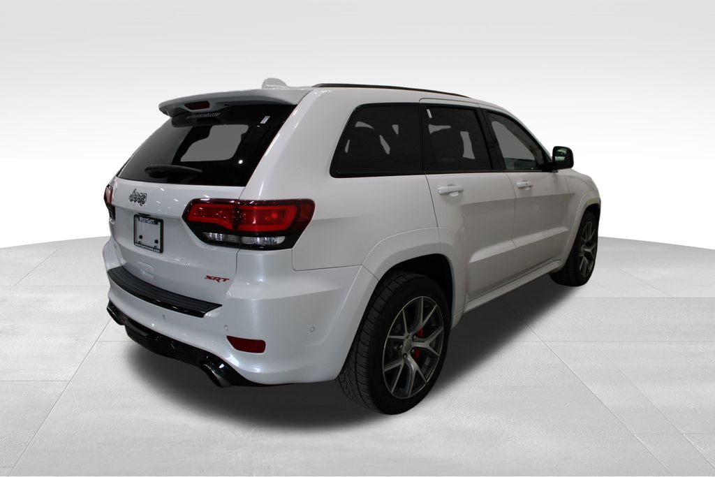 Vehicle image 4 of 49