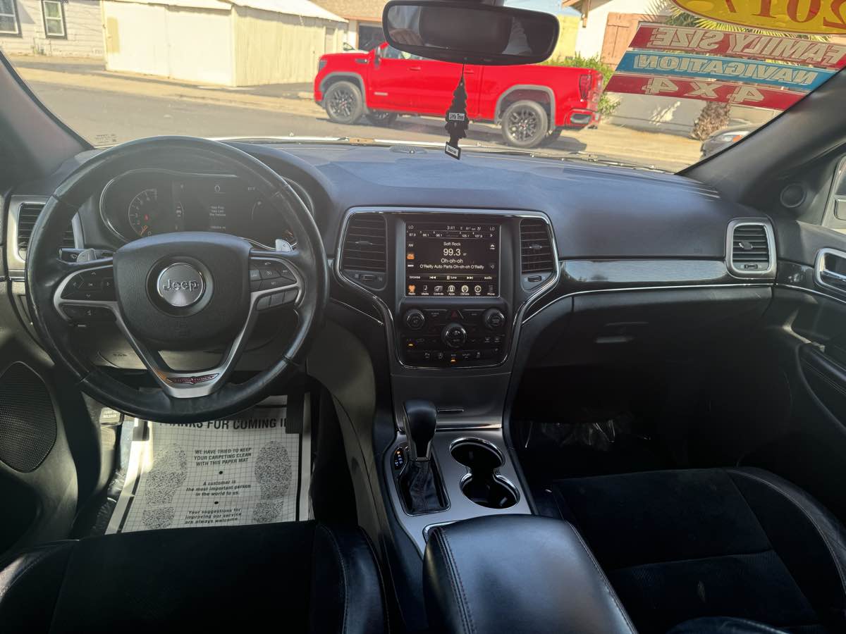 Vehicle image 11 of 22
