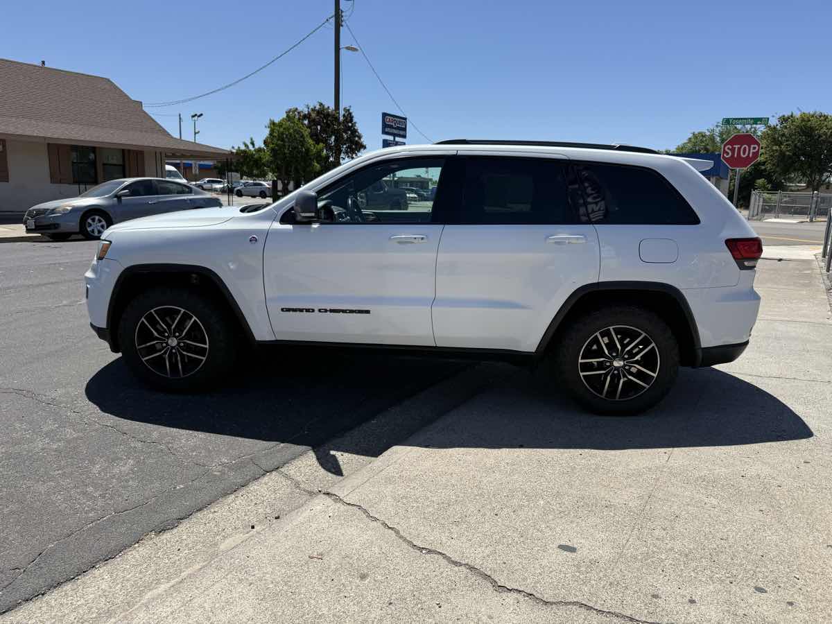 Vehicle image 7 of 22
