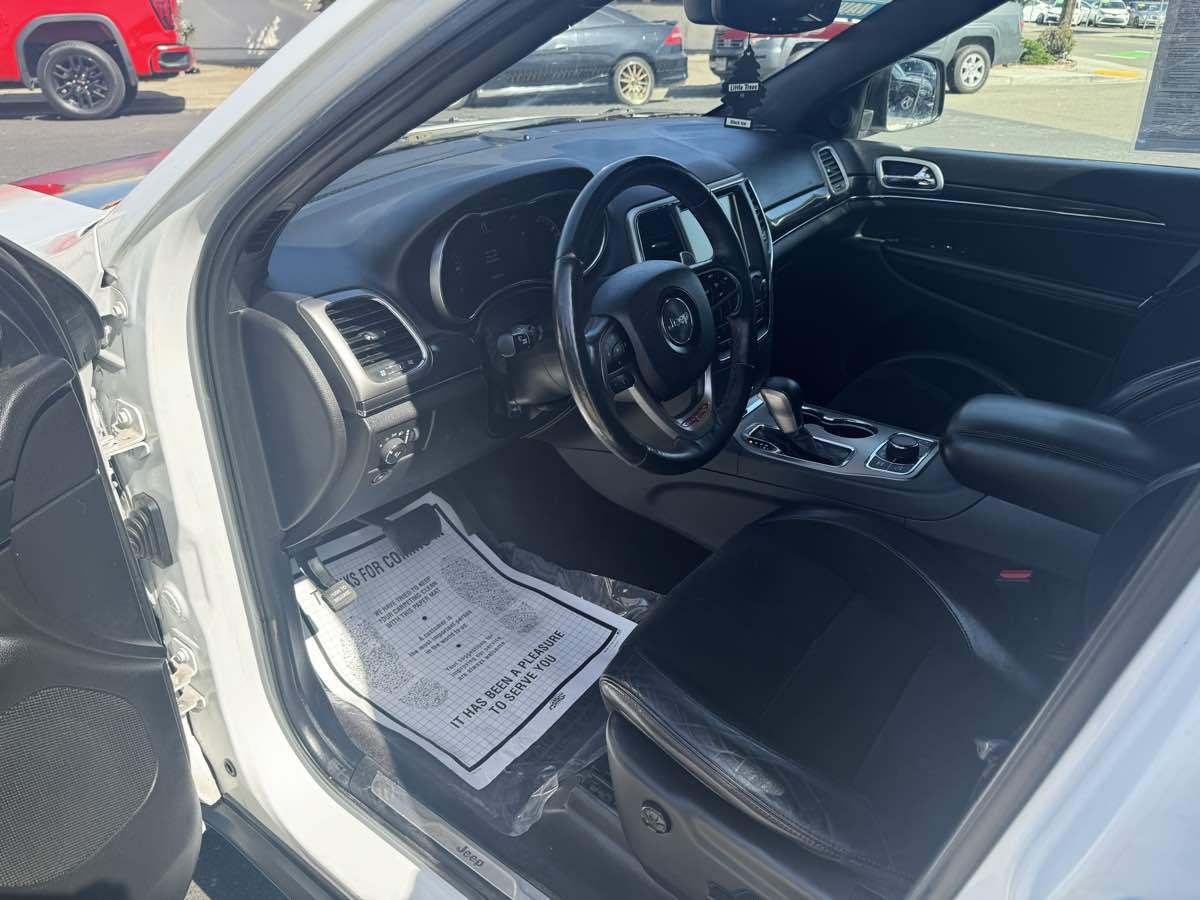 Vehicle image 12 of 22
