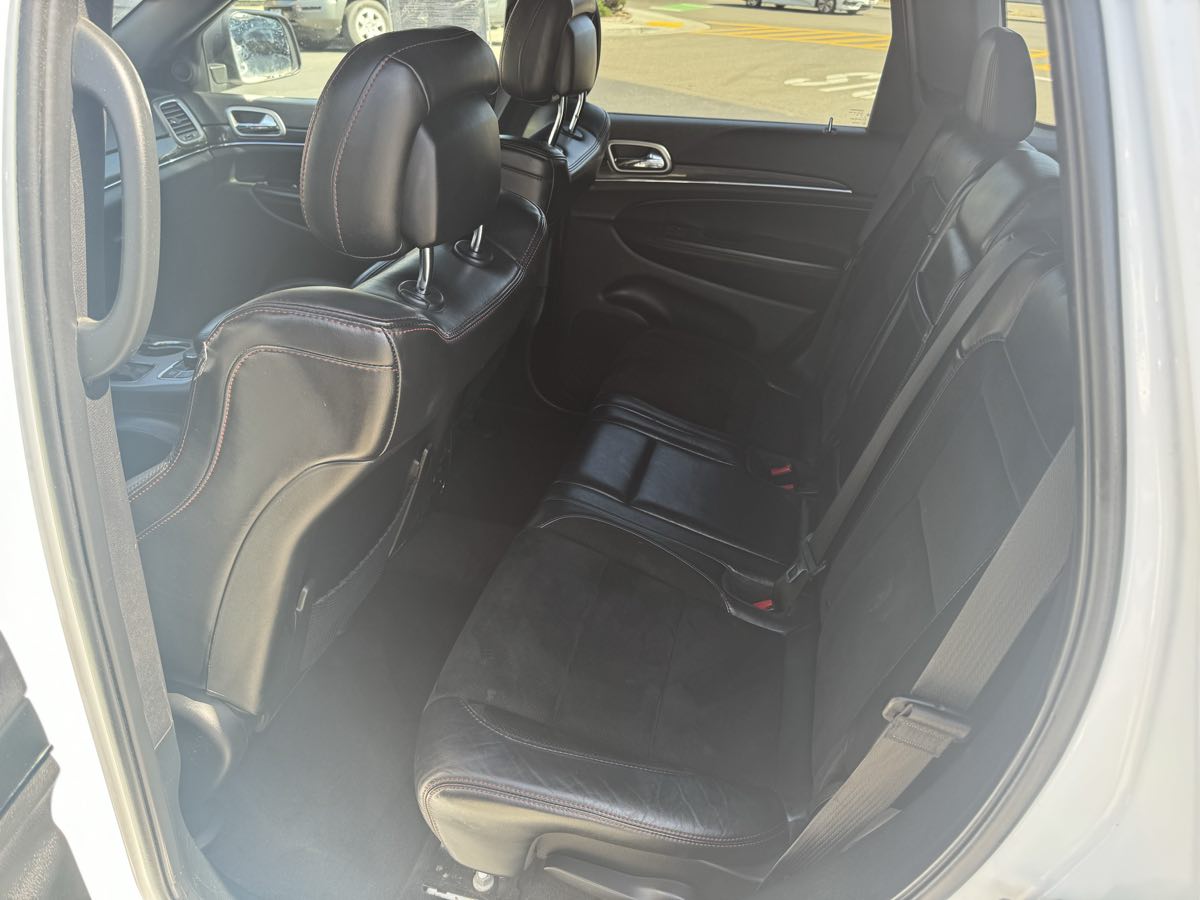 Vehicle image 10 of 22