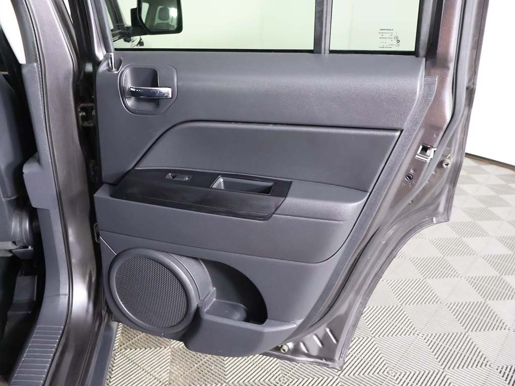 2017 Jeep Patriot 75th Anniversary Image 18 of 44