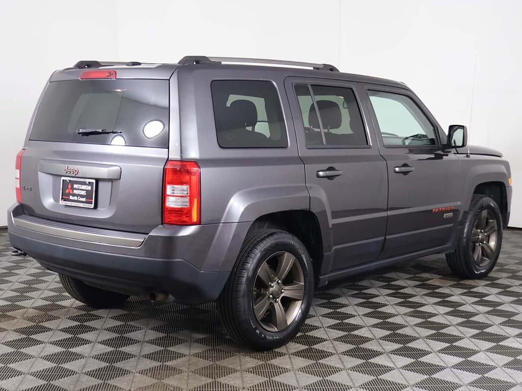 2017 Jeep Patriot 75th Anniversary Image 7 of 44