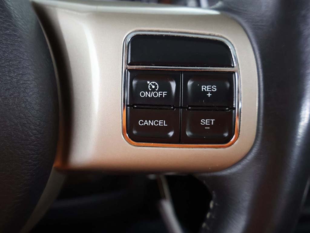 2017 Jeep Patriot 75th Anniversary Image 39 of 44