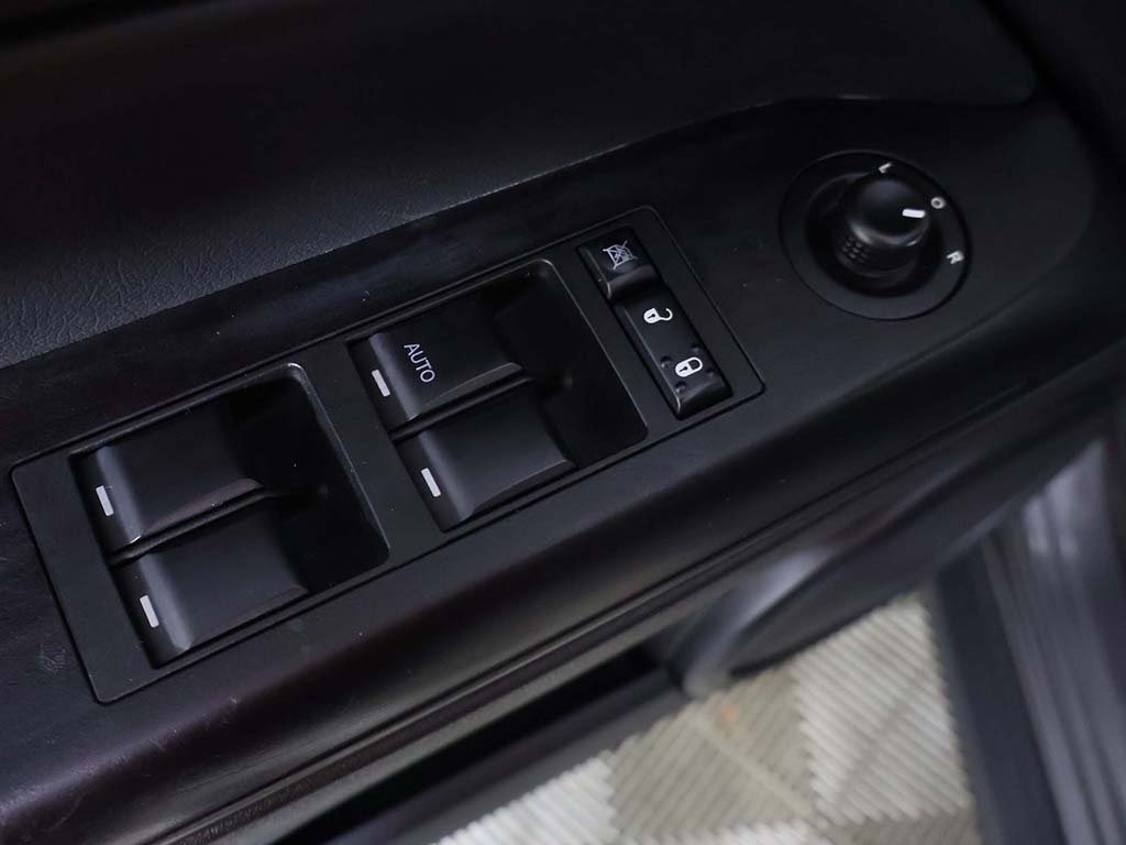 2017 Jeep Patriot 75th Anniversary Image 35 of 44