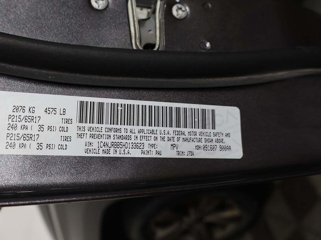 2017 Jeep Patriot 75th Anniversary Image 29 of 44