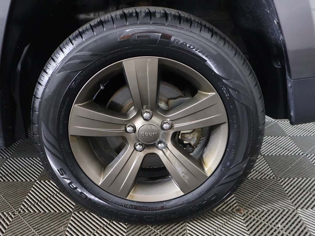 2017 Jeep Patriot 75th Anniversary Image 12 of 44