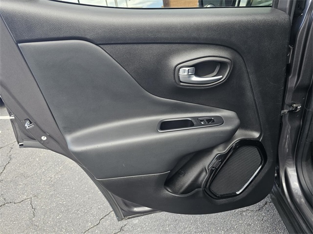 Vehicle image 16 of 43