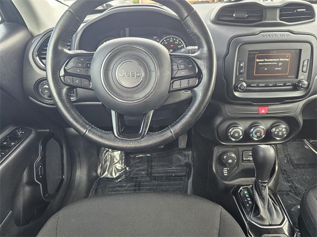 Vehicle image 19 of 43