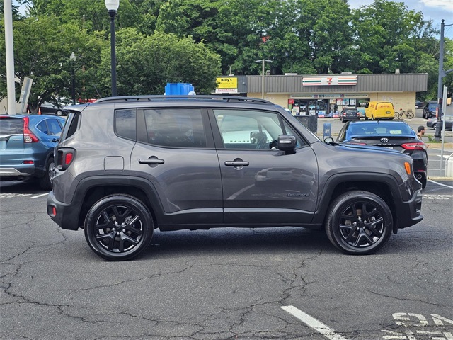 Vehicle image 4 of 43