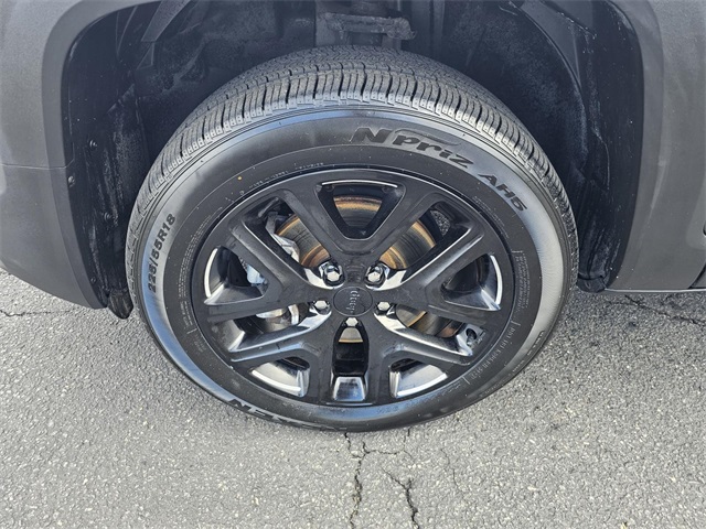 Vehicle image 15 of 43