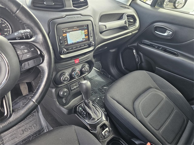 Vehicle image 40 of 43