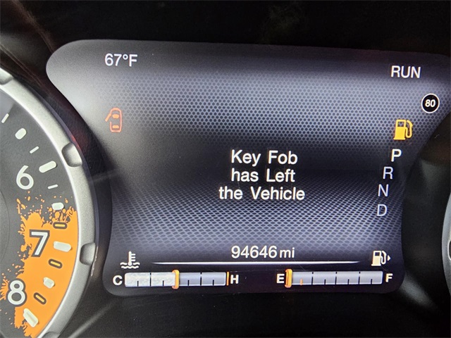 Vehicle image 32 of 43