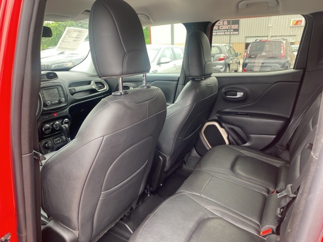 Vehicle image 18 of 34