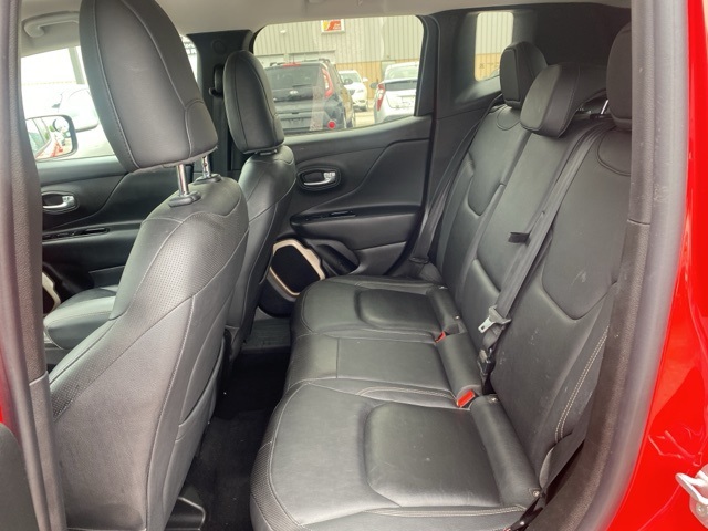 Vehicle image 19 of 34