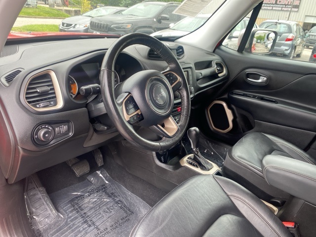 Vehicle image 8 of 34