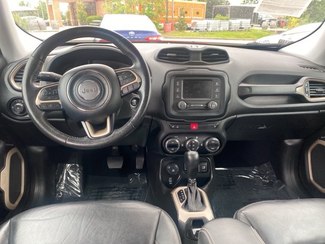 Vehicle image 7 of 34