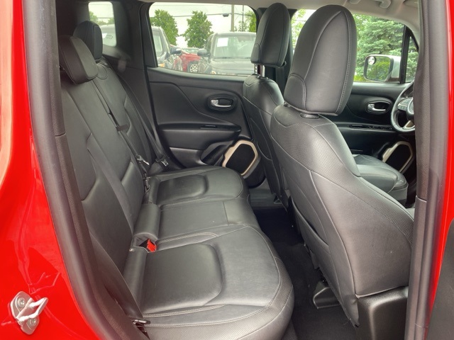 Vehicle image 23 of 34