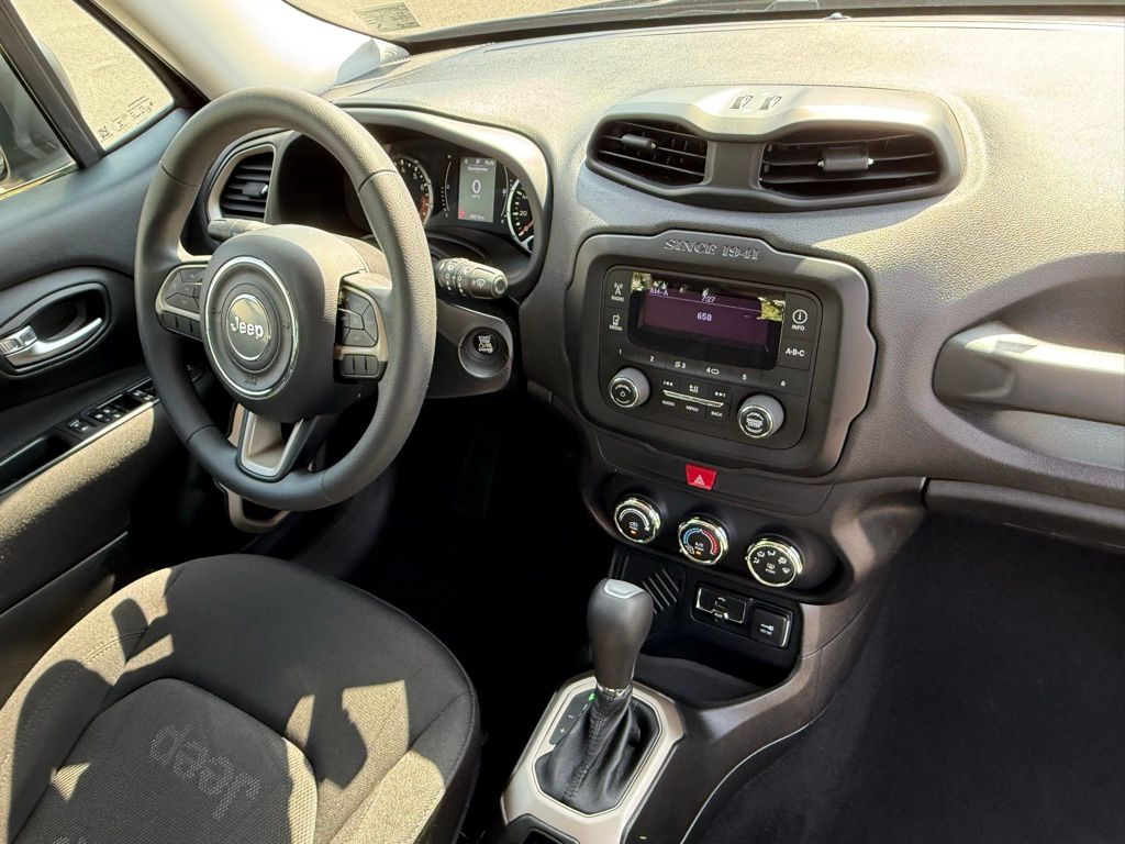 Vehicle image 22 of 29