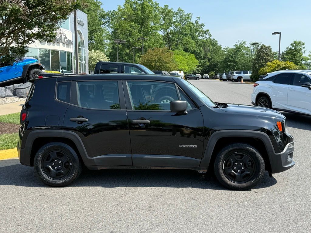 Vehicle image 5 of 29