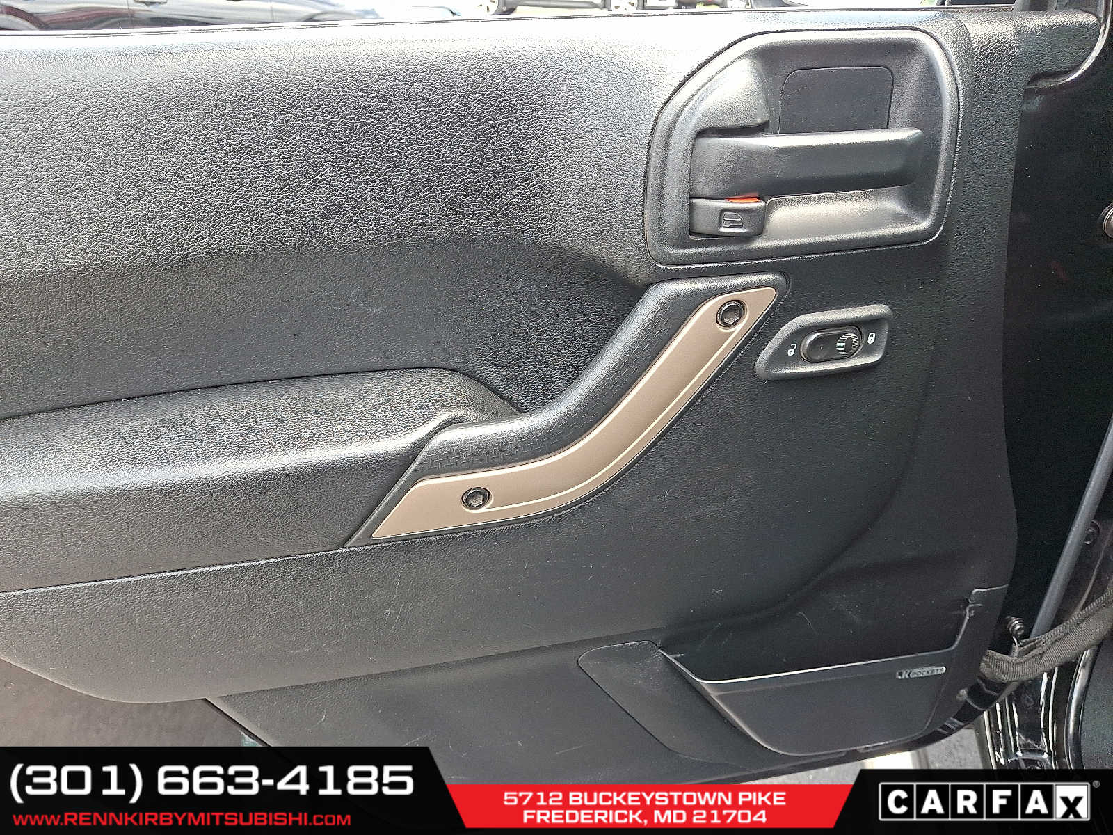 Vehicle image 17 of 30