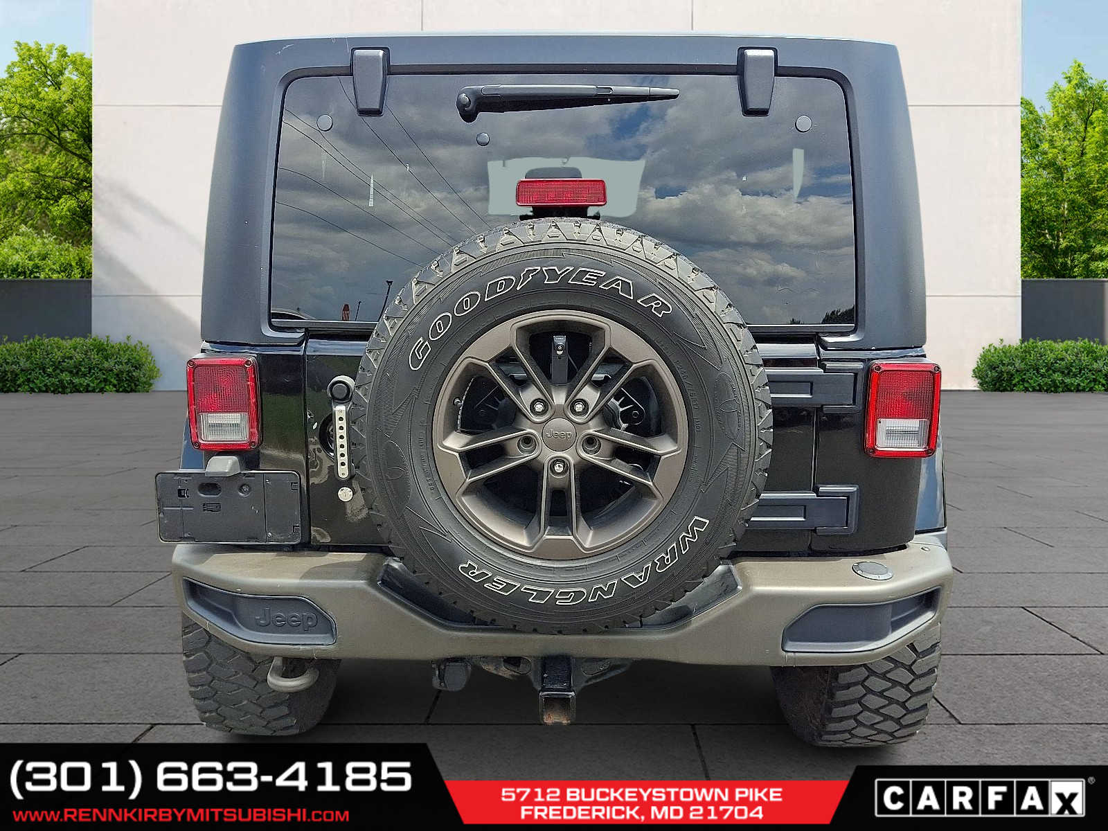 Vehicle image 23 of 30