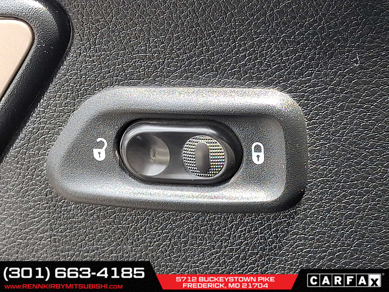Vehicle image 26 of 30