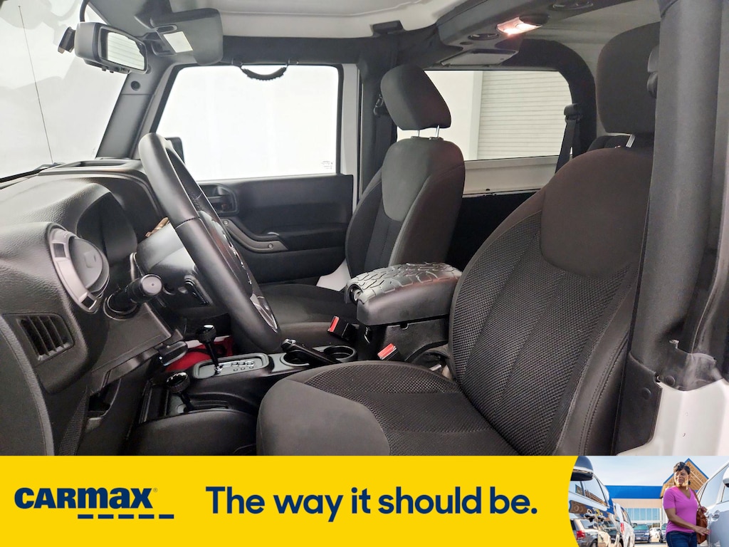 Vehicle image 11 of 26