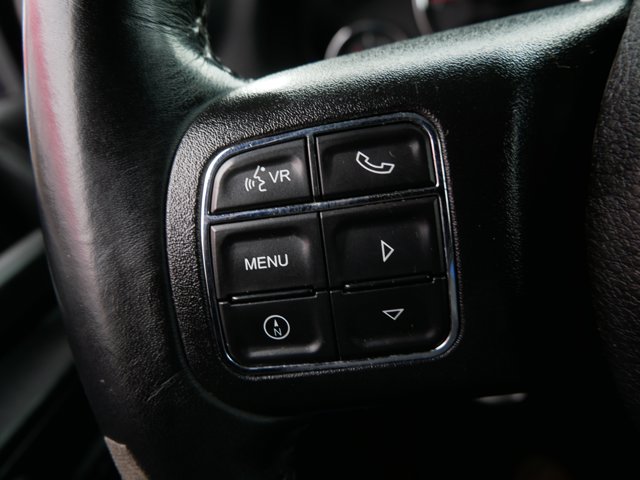 Vehicle image 25 of 36
