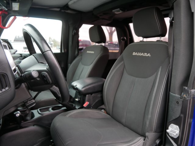 Vehicle image 17 of 36
