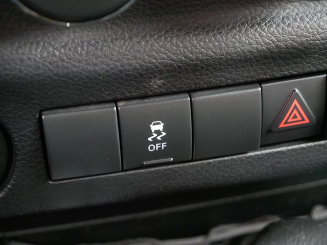 Vehicle image 31 of 36