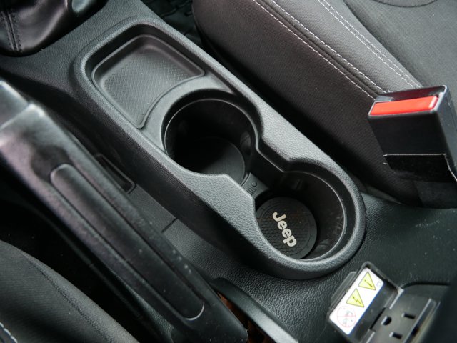 Vehicle image 28 of 36