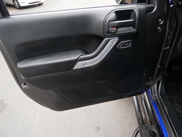 Vehicle image 20 of 36