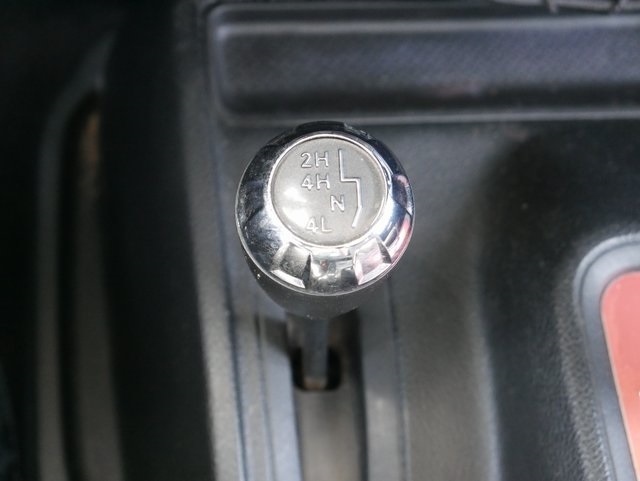 Vehicle image 24 of 31