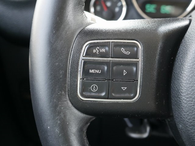 Vehicle image 25 of 31