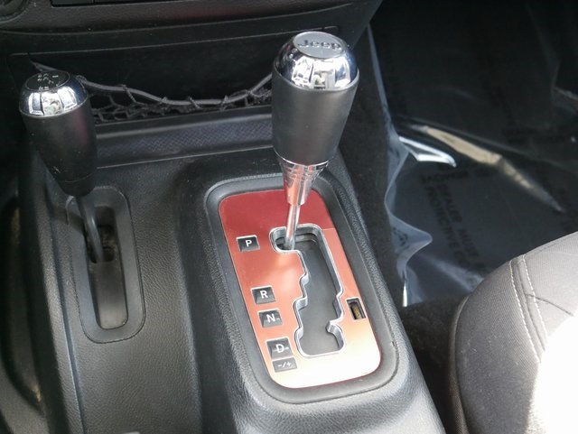 Vehicle image 23 of 31