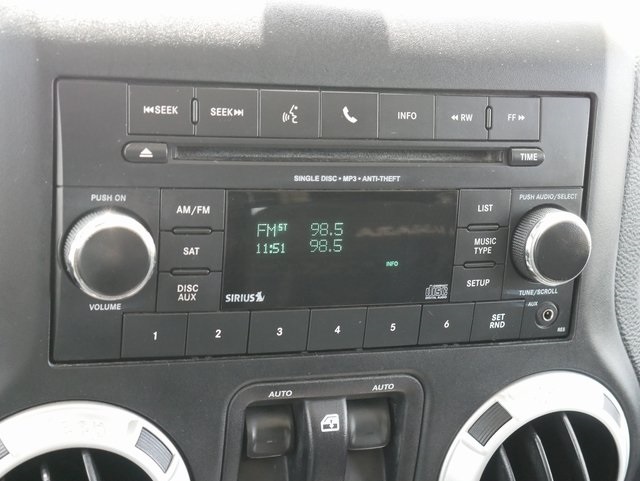 Vehicle image 21 of 31