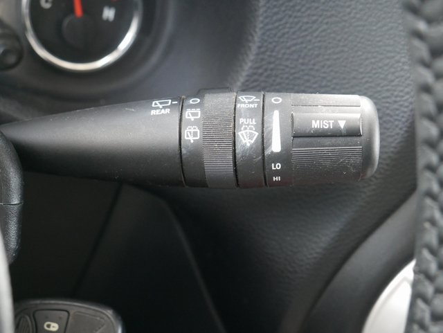 Vehicle image 28 of 31