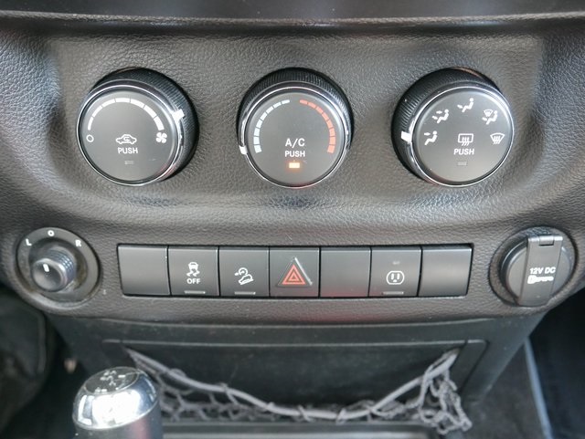 Vehicle image 22 of 31