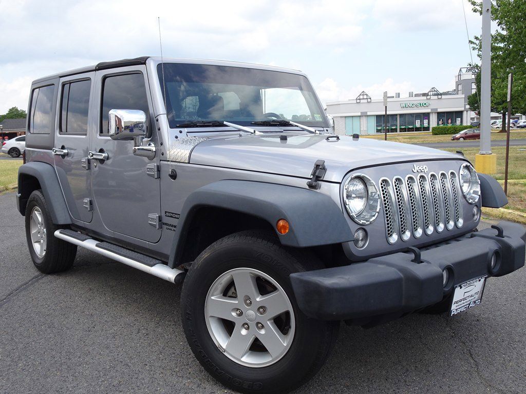2017 Jeep Wrangler Unlimited Sport Image 3 of 16