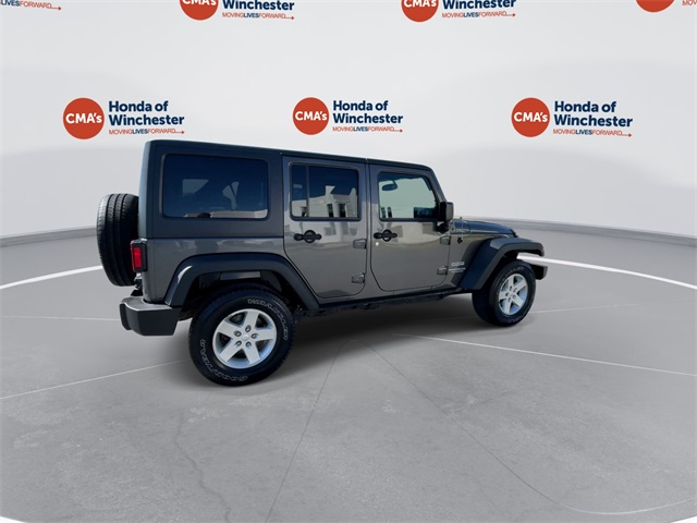 Vehicle image 3 of 33