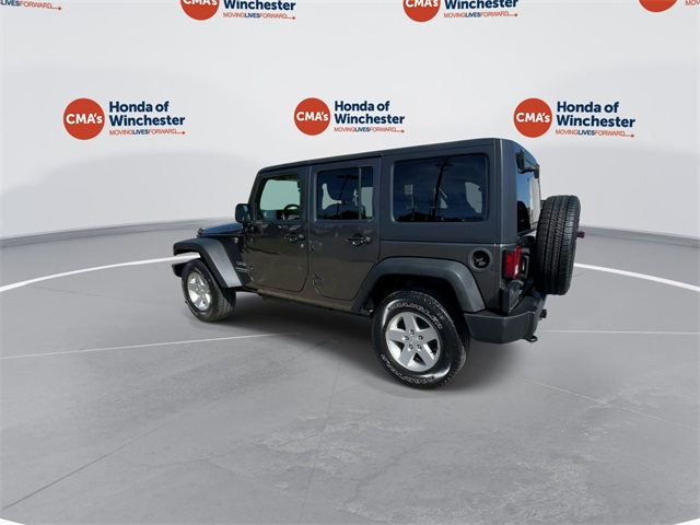 Vehicle image 7 of 33