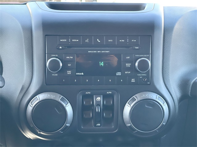 Vehicle image 26 of 33