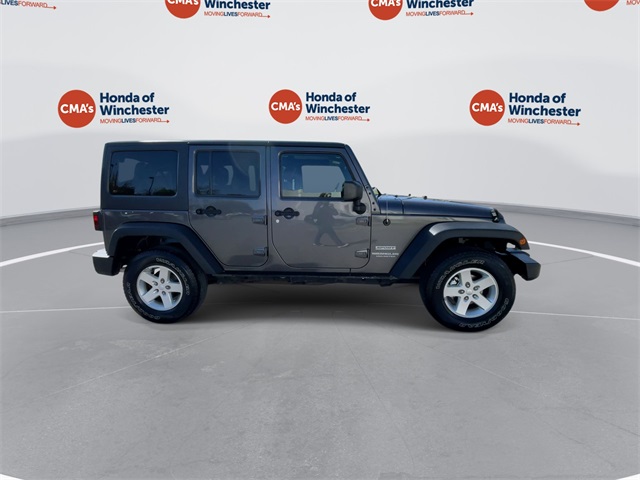 Vehicle image 6 of 33