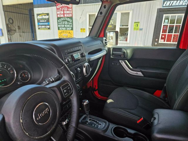 Vehicle image 38 of 65